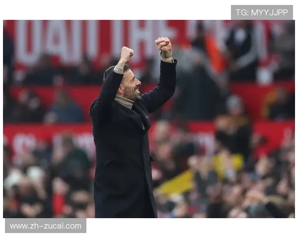 范尼斯特鲁伊短期执教范例 曼联临时主帅战术调整受关注